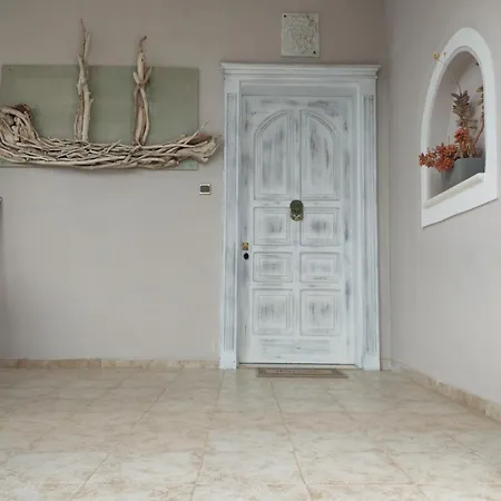 Holiday home Zephyrus Sunset House Agkidia